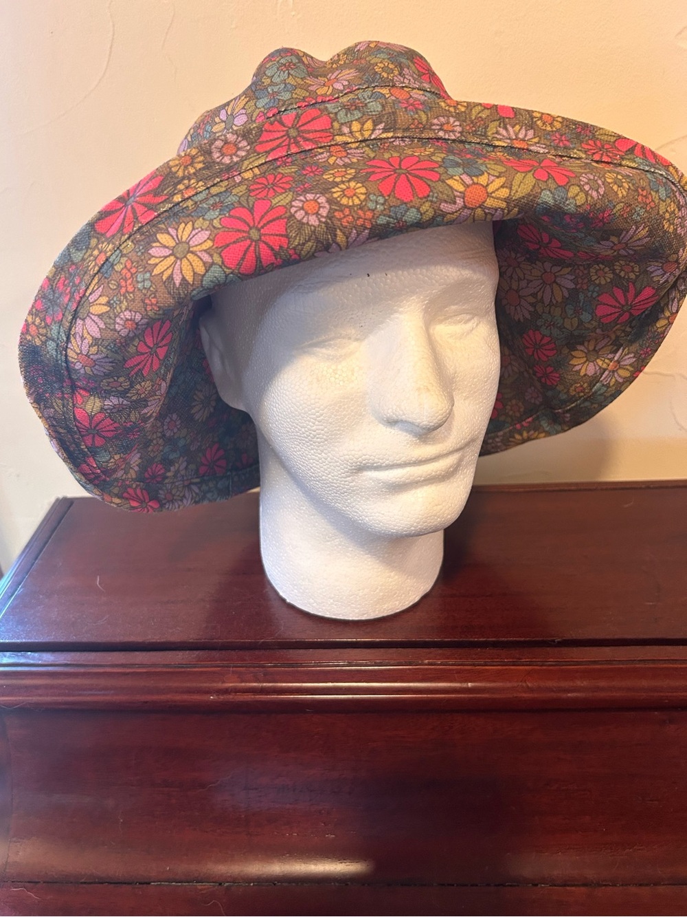 NWT NATURAL LIFE 2023 Floral Bucket Hat, Wide Brim, Adjustable Size Colorful